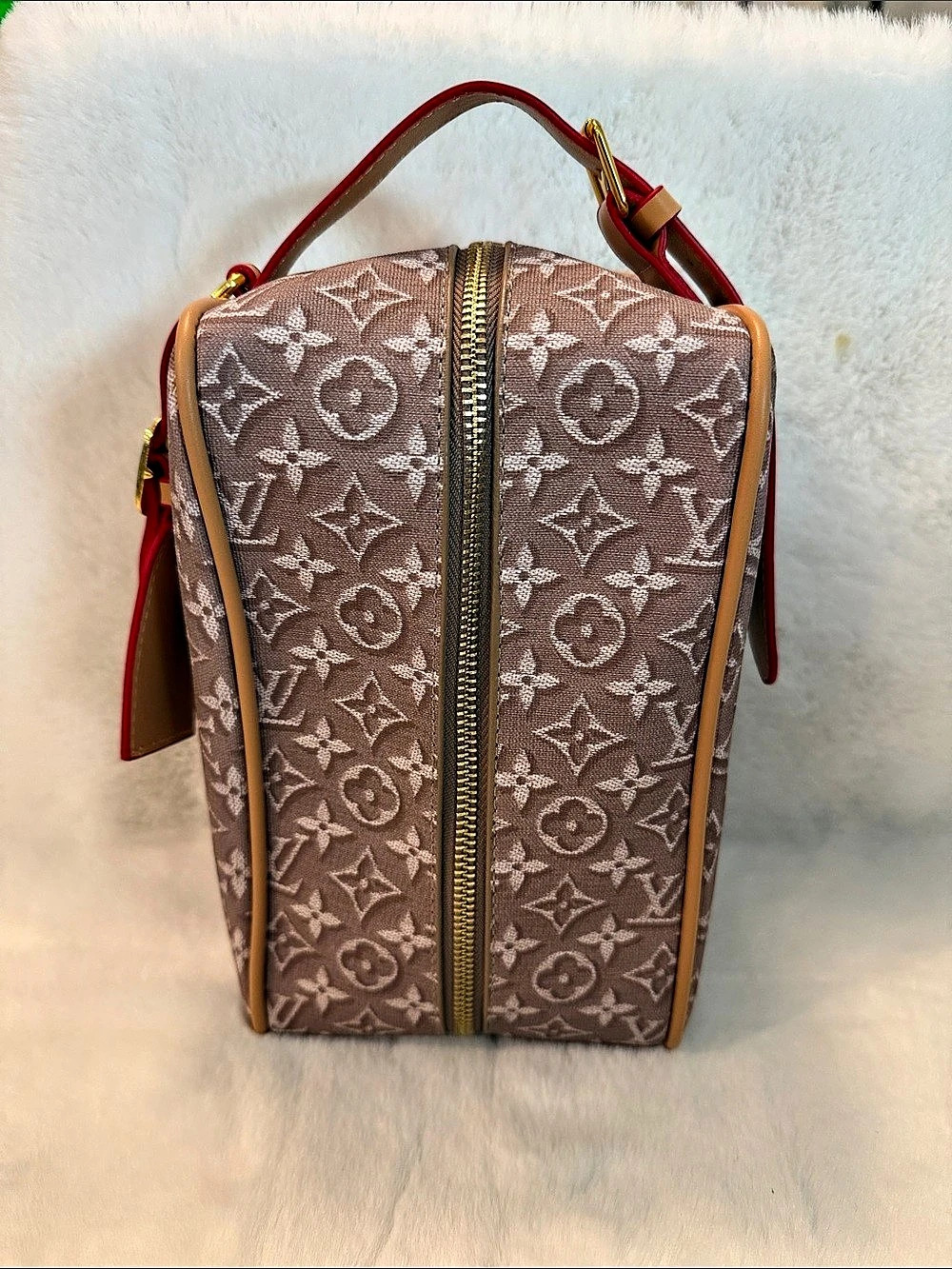 NWOT Source Unknown Monogram Cosmetic Bag in Tan & White